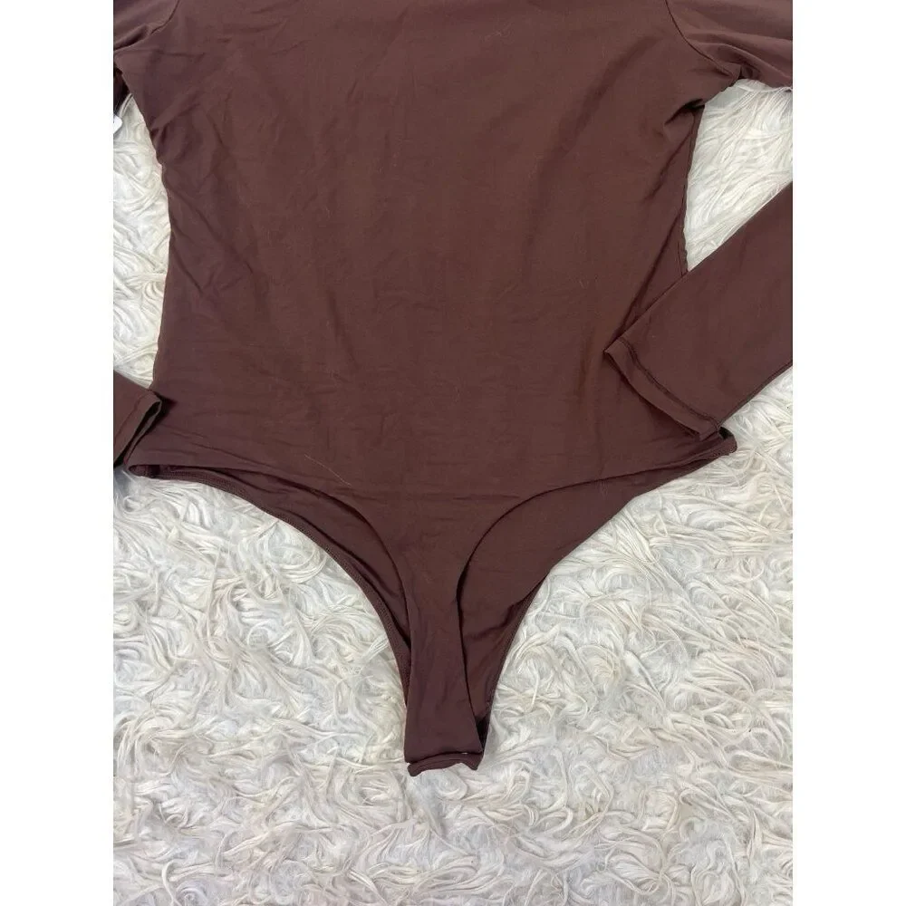 Gleefill NWT Women’s Size XL Brown Long sleeve Bodysuit Mock Neck Thong Back